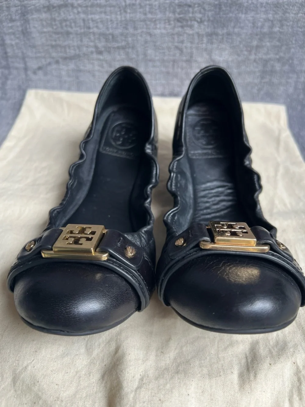 Tory Burch Shoes Sz 7 M Ambrose Ballet Flat Leather Black Gold Logo Slip On